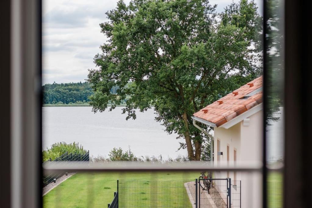 5 Sterne-Ferienhaus Eisvogel Am See Mit Sauna Und Kamin Krakow am See Esterno foto