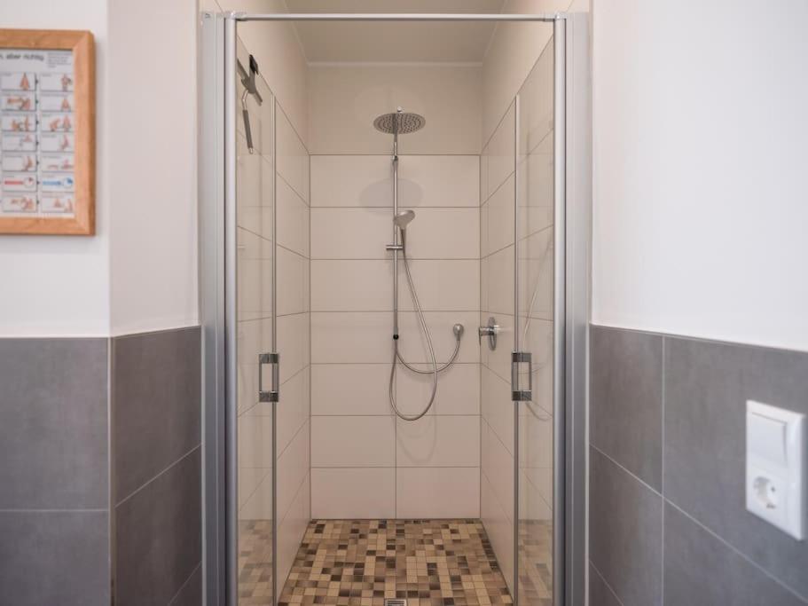 5 Sterne-Ferienhaus Eisvogel Am See Mit Sauna Und Kamin Krakow am See Esterno foto